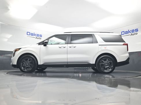 New 2026 Kia Carnival EX FWD image 43