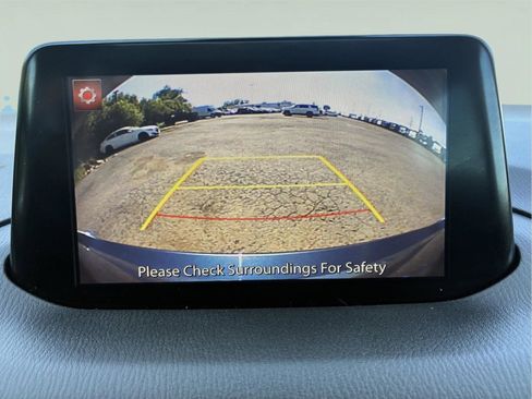Used 2018 MAZDA MAZDA3 Touring FWD image 24