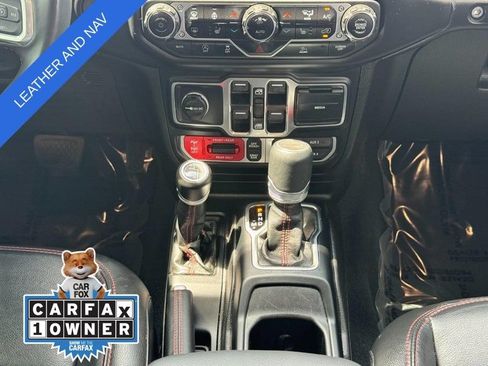 Used 2022 Jeep Wrangler Unlimited Rubicon w/ LED Lighting Group AWD/4WD image 17