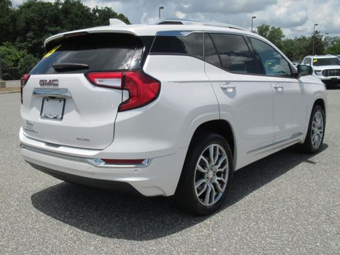 Used 2023 GMC Terrain Denali AWD/4WD image 7