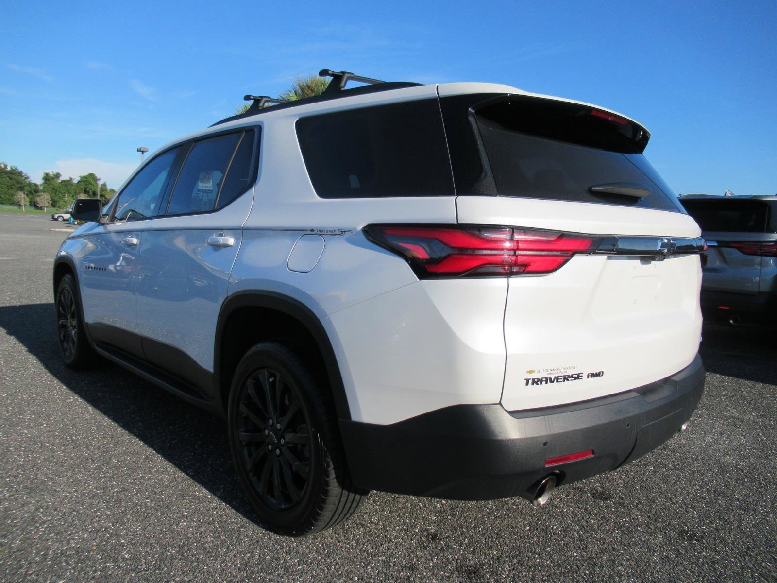 Certified 2022 Chevrolet Traverse RS w/ LPO, 'HIT The Road' Package AWD/4WD image 5
