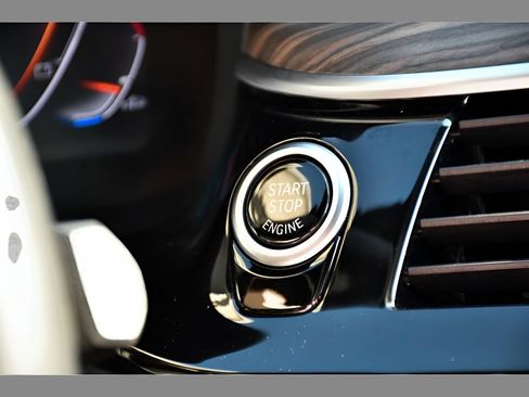 Used 2022 BMW 540i xDrive w/ Executive Package AWD/4WD image 35