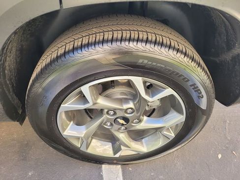 Used 2025 Chevrolet Trax LT w/ LT Convenience Package image 26