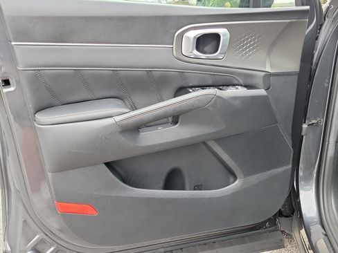 Used 2022 Kia Sorento SX FWD image 17