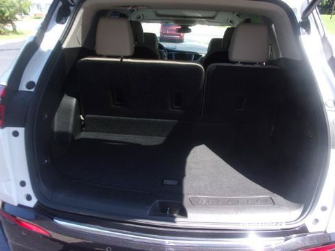 Used 2018 Buick Enclave Premium w/ Experience Buick Package AWD/4WD image 11