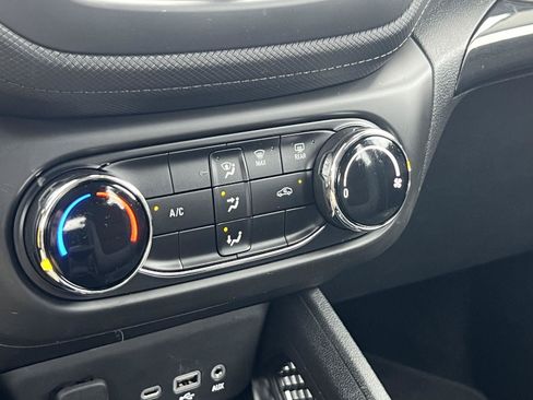 Used 2023 Chevrolet TrailBlazer LS FWD image 25