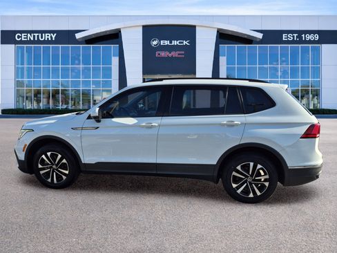 Used 2022 Volkswagen Tiguan S FWD image 7