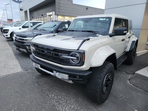 New 2025 Ford Bronco Raptor image 6
