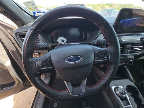 Used 2023 Ford Escape ST-Line image 10