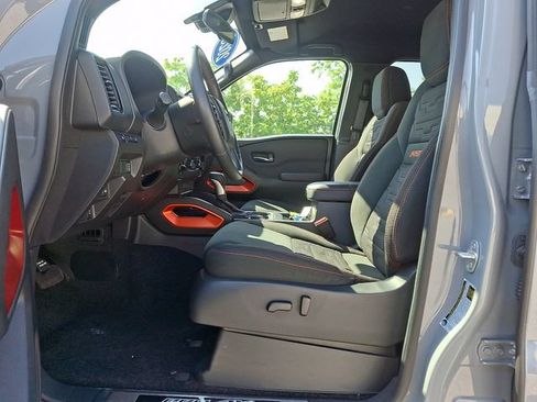 Used 2023 Nissan Frontier PRO-4X w/ Pro Convenience Package AWD/4WD image 15