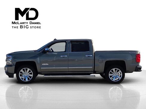 Used 2017 Chevrolet Silverado 1500 High Country image 3