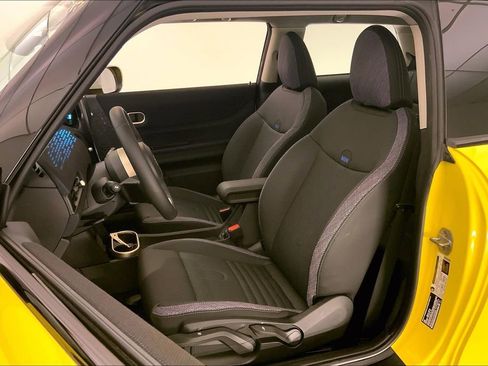 Certified 2025 MINI Cooper S image 13