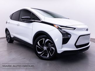 Used 2023 Chevrolet Bolt LT w/ Infotainment Package FWD video 1