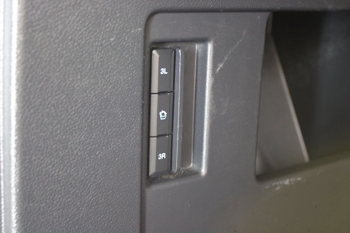 Used 2024 Ford Expedition XLT RWD image 32