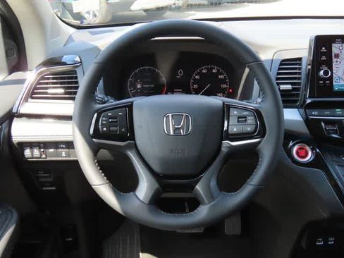 New 2026 Honda Odyssey Touring image 21