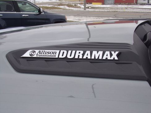 Used 2024 Chevrolet Silverado 3500 LTZ w/ LTZ Premium Package image 11