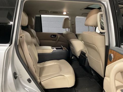 Used 2022 Nissan Armada SL w/ Captain's Chairs Package AWD/4WD image 18
