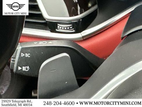 Used 2022 BMW 750i xDrive w/ Executive Package image 29