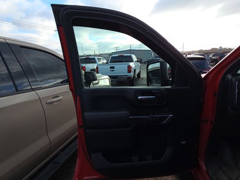 Used 2022 Chevrolet Silverado 3500 LTZ w/ LTZ Plus Package image 7