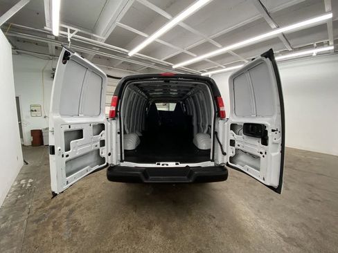Used 2025 Chevrolet Express 2500 Extended w/ Driver Convenience Package image 25