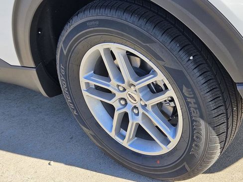 New 2026 Ford Explorer Active w/ Active Comfort Package image 9