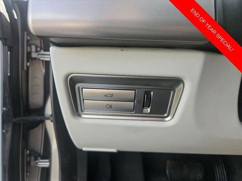 Used 2009 Jaguar XF Luxury image 12