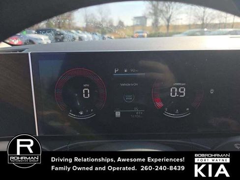 Used 2024 Hyundai Santa Fe SE image 6