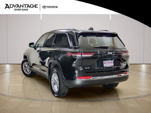 Used 2025 Jeep Grand Cherokee Laredo X image 5