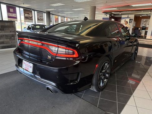 Used 2020 Dodge Charger Scat Pack image 6