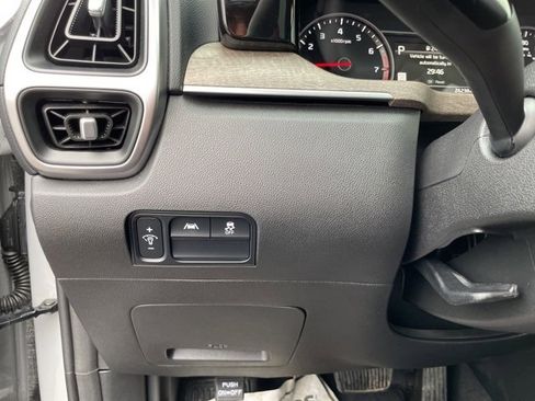 Certified 2023 Kia Sorento S w/ Panoramic Sunroof Package image 25