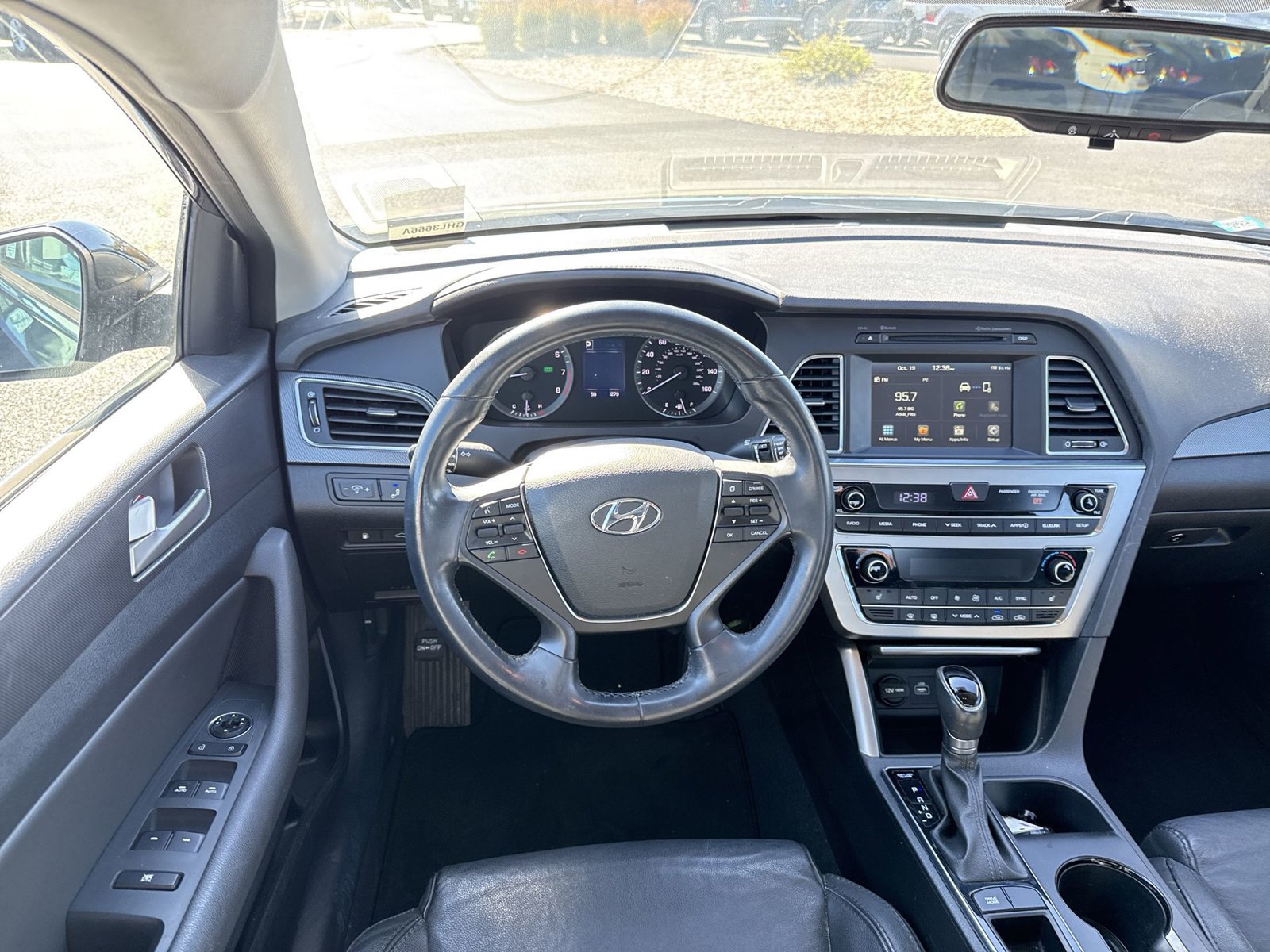 Used 2016 Hyundai Sonata Sport w/ Option Group 02 FWD image 15