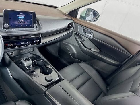 Used 2023 Nissan Rogue SV w/ SV Premium Package image 25