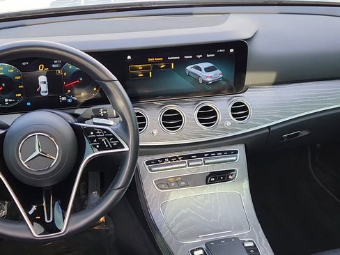 Used 2021 Mercedes-Benz E 350 4MATIC Sedan image 17