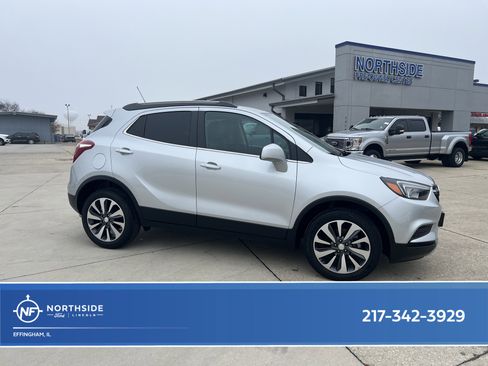 Used 2022 Buick Encore Preferred w/ Safety Package image 1