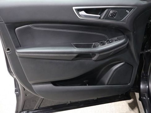 Used 2024 Ford Edge Titanium image 12