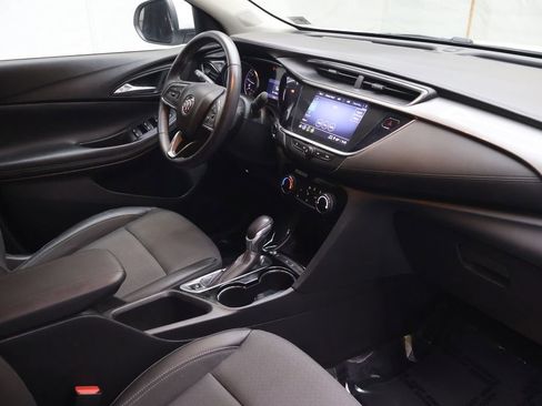 Used 2022 Buick Encore GX Preferred w/ Cold Weather Comfort Package FWD image 11