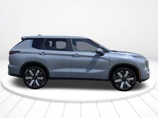 New 2026 Mitsubishi Outlander SE FWD video 2