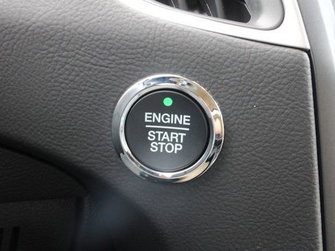 New 2024 Ford Edge SE image 30