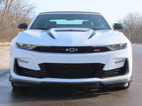 Used 2020 Chevrolet Camaro SS image 16