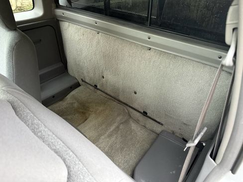 Used 2000 Nissan Frontier XE image 24