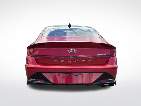 Used 2020 Hyundai Sonata Limited w/ Preferred Accessory Package FWD image 10
