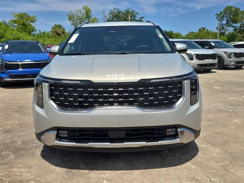 New 2027 Kia Carnival SX FWD image 3