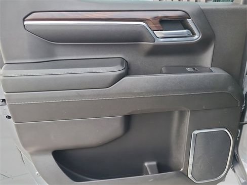 Used 2024 GMC Sierra 1500 SLT image 17