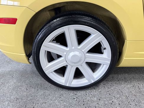 Used 2005 Chrysler Crossfire Limited RWD image 22