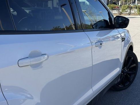 Used 2019 Ford Escape SE image 8