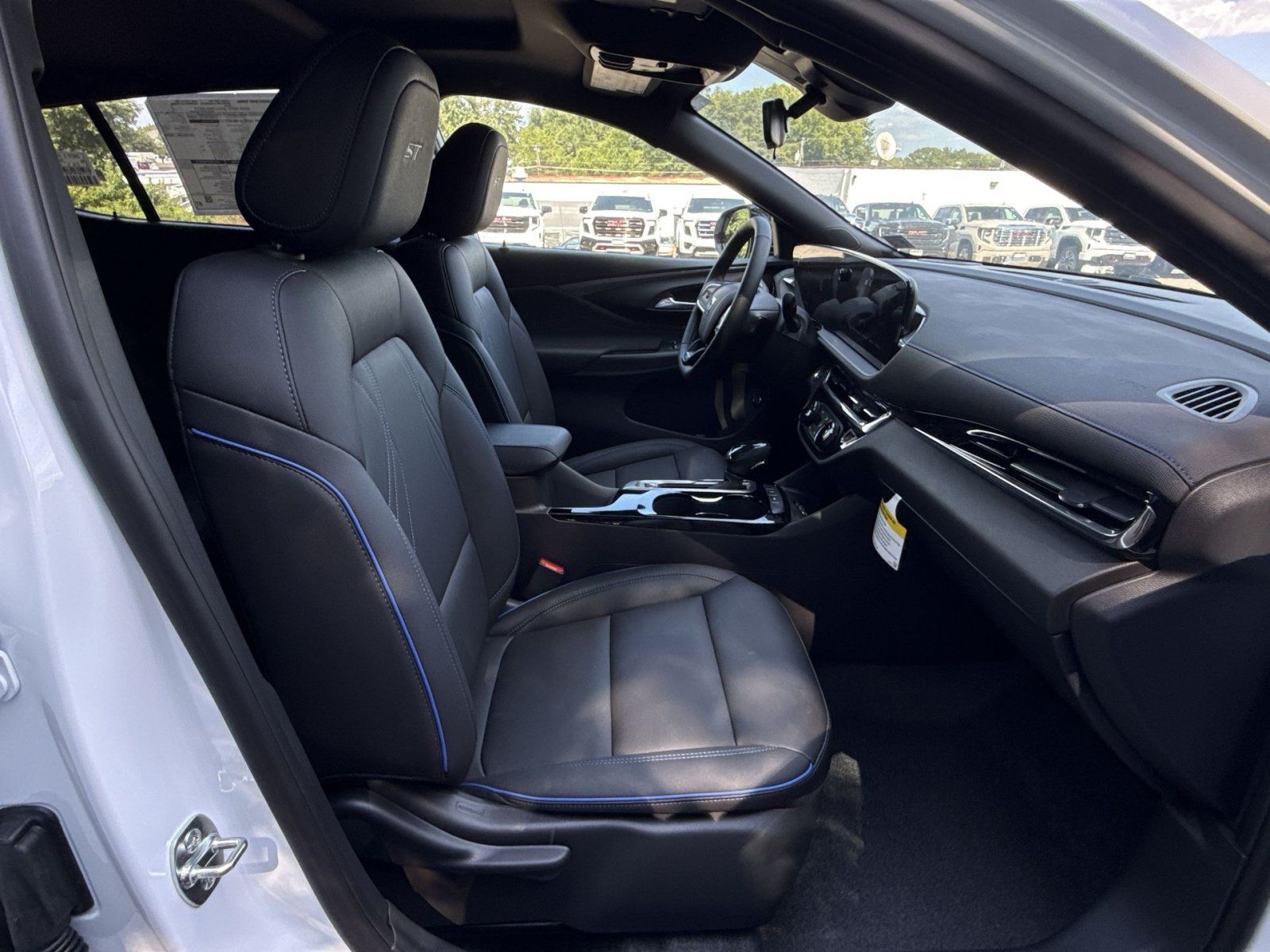 New 2026 Buick Envista Sport Touring w/ Convenience I Package FWD image 24