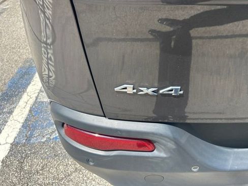 Used 2015 Jeep Cherokee Limited AWD/4WD image 7