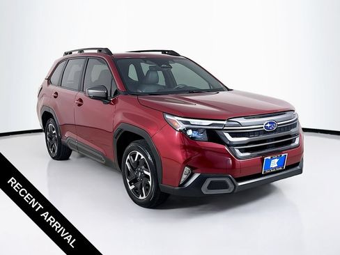 Used 2025 Subaru Forester Limited w/ Popular Package #2 AWD/4WD image 1