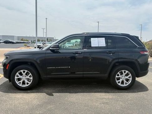 Used 2022 Jeep Grand Cherokee Limited AWD/4WD image 3
