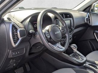 Used 2024 Kia Soul LX w/ Option Group 015 video 2